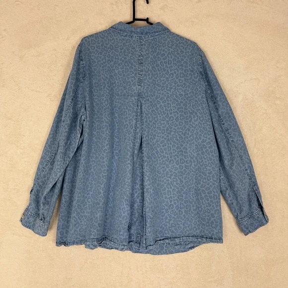 Soft SurroundingsWomens XL Cheetah Print Denim Shirt Button Down Roll Tab Sleeve - Picture 2 of 9